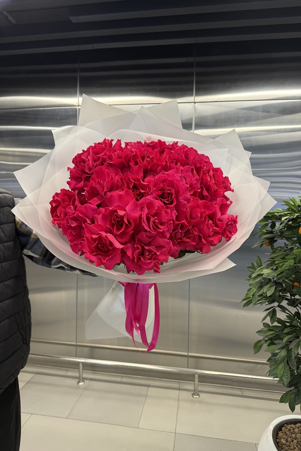 Букет из 25 французских роз купить в Химках