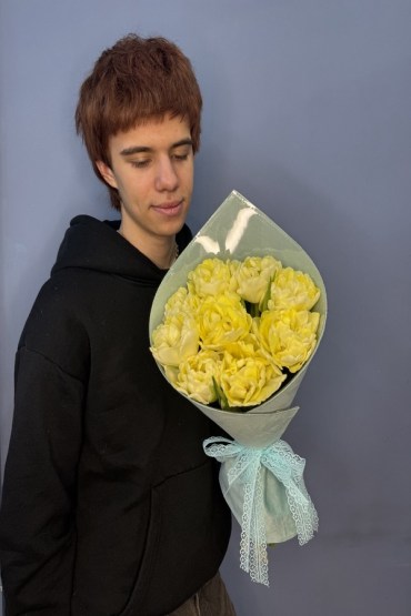 Букет из тюльпанов Солнечные искры фото