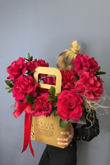 Цветочная композиция Ангел страсти фото