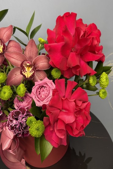 Цветочная композиция Эйфория купить в Химках